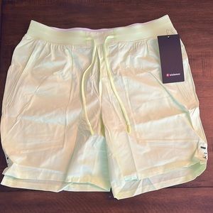 License to train 7” short